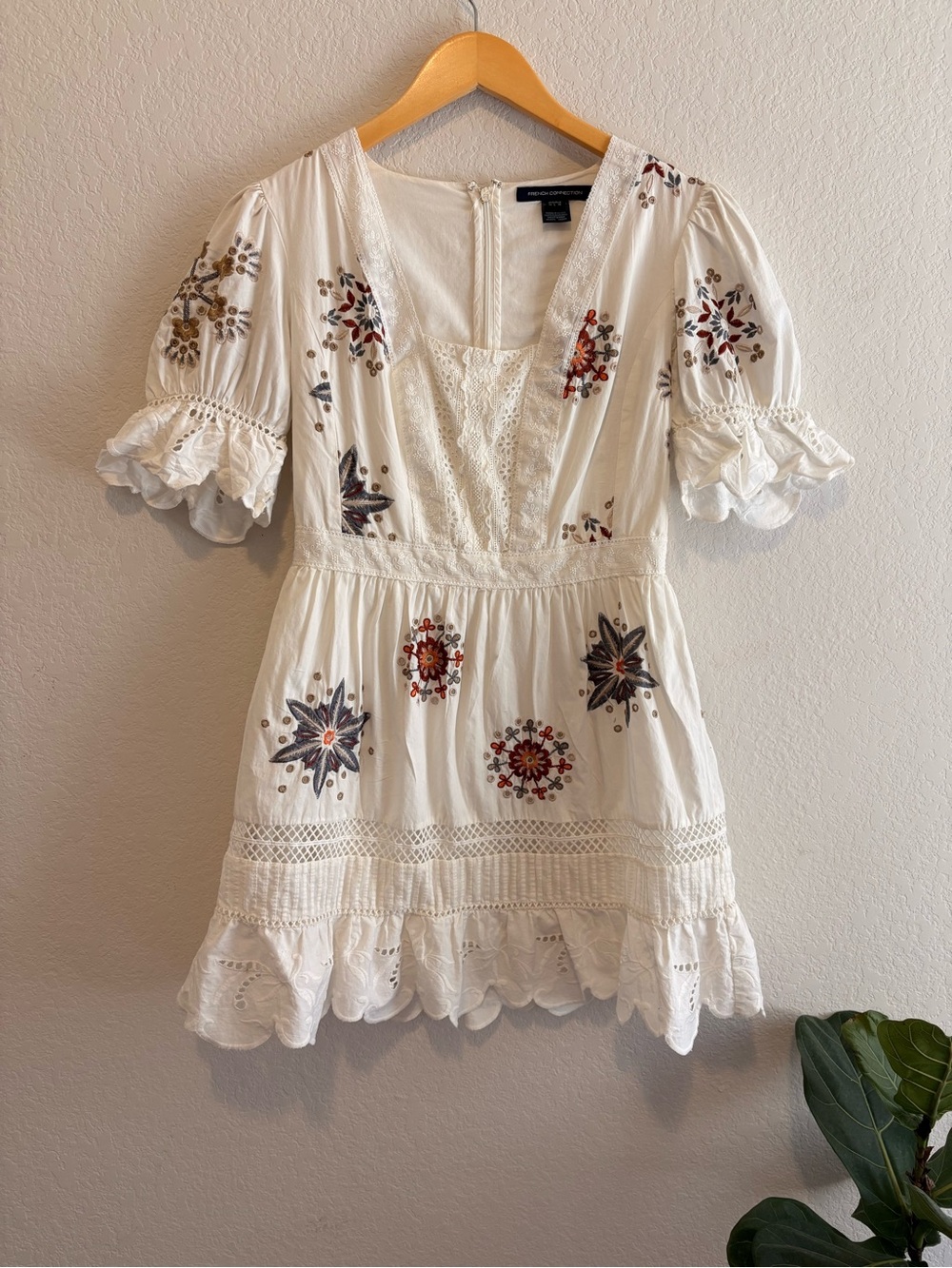 French connection size large BITON embroidered cotton mini summer